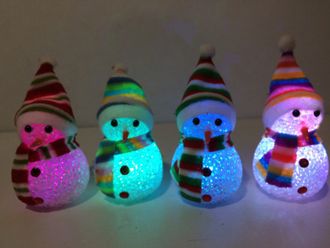 Снеговики светящиеся упаковка 12 шт. разные размер 12 см