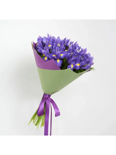 Букет из 19 ирисов