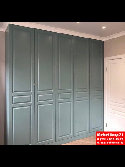 Распашные шкафы на заказ