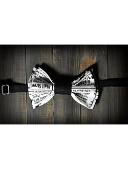 Галстук-бабочка с газетным принтом в магазине Bagcom