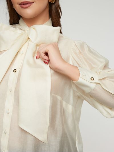 Блуза с бантом