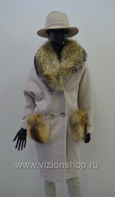 Женское пальто зимнее с меховым воротником и карманами из меха Arti moda 1538 бежевое