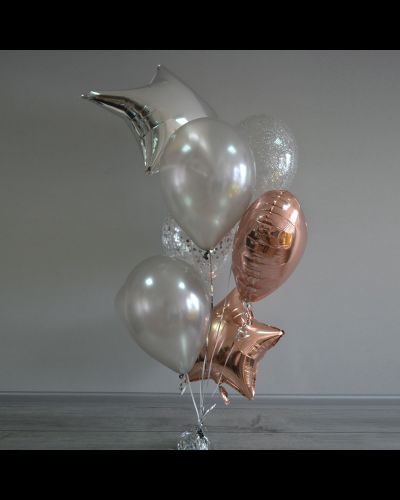 Фонтан из шаров (3 фольгированных, 4 обычных гелиевых шарика). Цвет и форма обговаривается индивидуально.