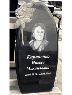 Резной памятник на могилу из габбро-диабаза с розами