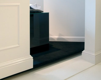 Плинтус SX118 CONTOUR - 13,9*1,8*200см