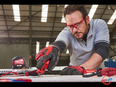 Перчатки Milwaukee с защитой от удара