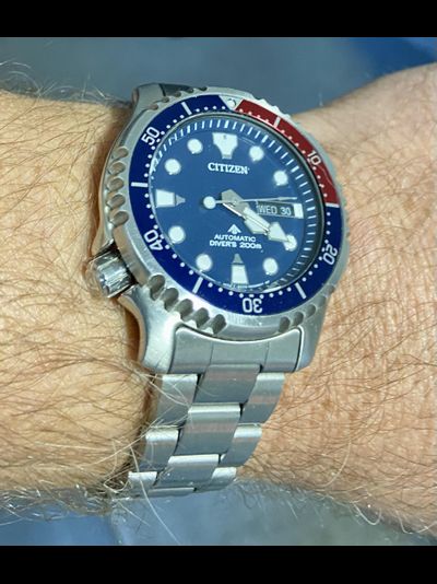 Наручные часы Citizen NY0086-83L