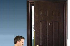 УСТАНОВКА ВХОДНЫХ ДВЕРЕЙ