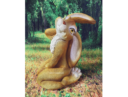 ЗАЙЧИХА МОДНИЦА  28*15см   1,4кг   полистоун Россия 1640-012135  Заяц считается символом живительной силы, плодородия и жизненной энергии.