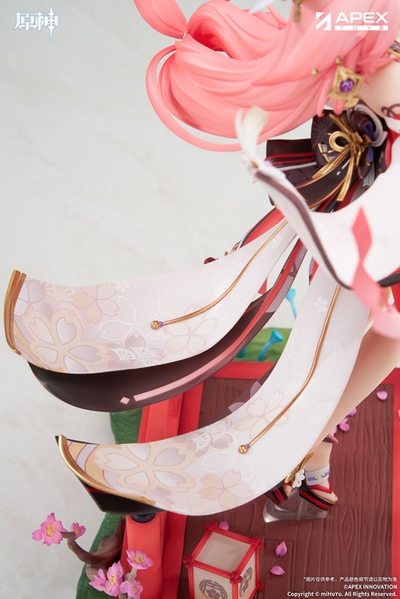 Фигурка 1/7 Яэ Мико (Yae Miko Astute Amusement Ver.)