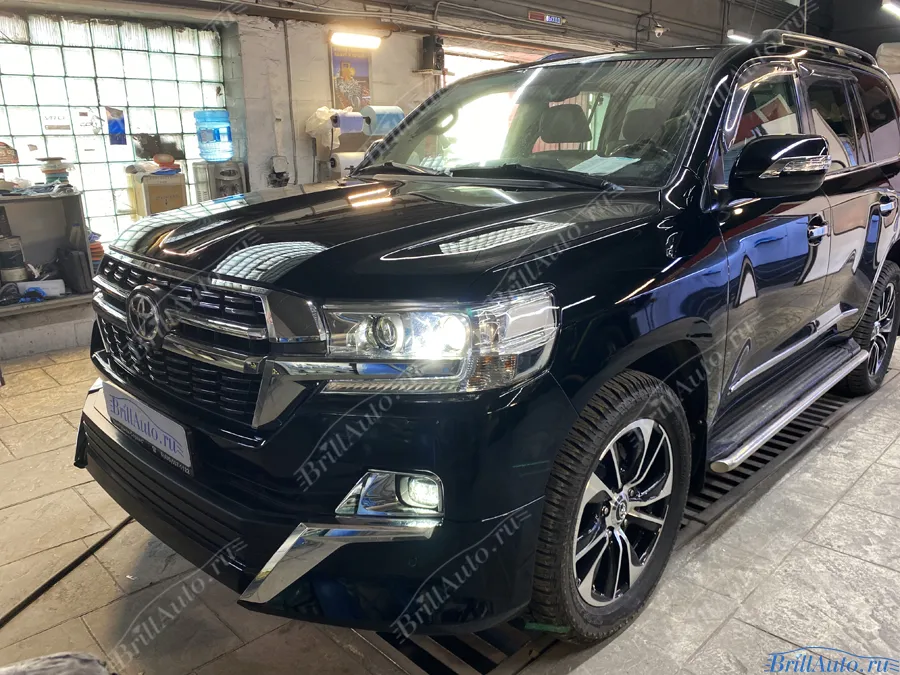 Рестайлинг Ленд Крузер 200 из 2008 в 2021 Lounge