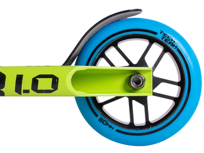 “Трюковой самокат Tech Team Duker 1.0 в неоново-зеленом цвете.”