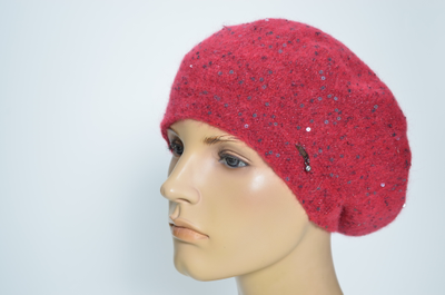 Визио красный берет с пайетками