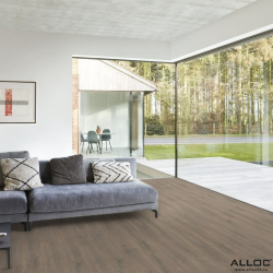 Декор ламината Alloc Original Дуб Пекан 4571 в интерьере комнаты