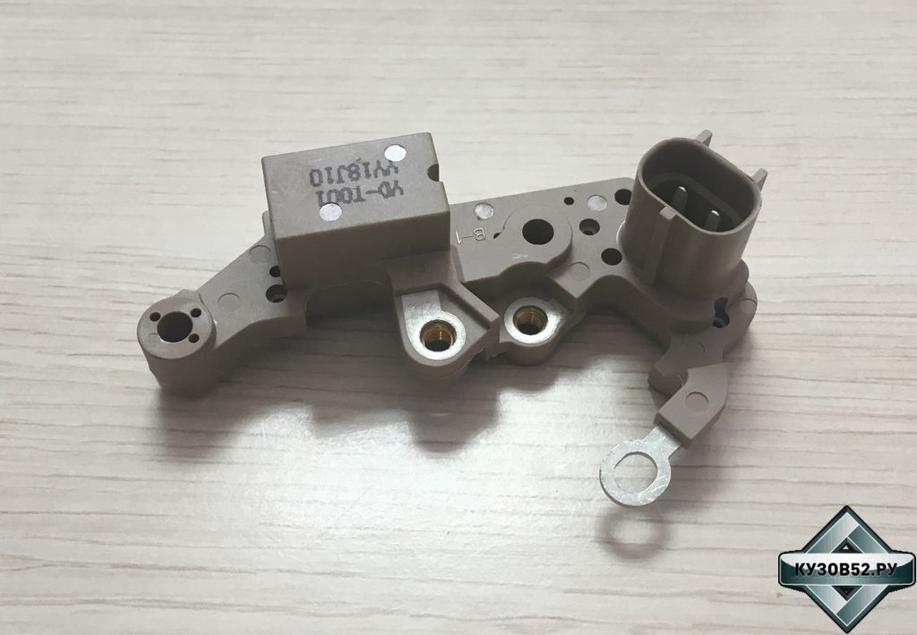 Реле регулятор тойота рав 4. Реле регулятор крайслер вояджер. Регулятор генератора крайслер. Щетки генератора додж караван 2. Регулятор генератора крайслер.