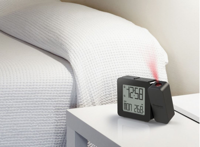 Проекционные часы-будильник Oregon Scientific RM338PX-B