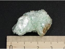 Тальк зеленый (благородный) необработанный, Урал, Шабры (31*24*15 мм, 8,8 г) №27440