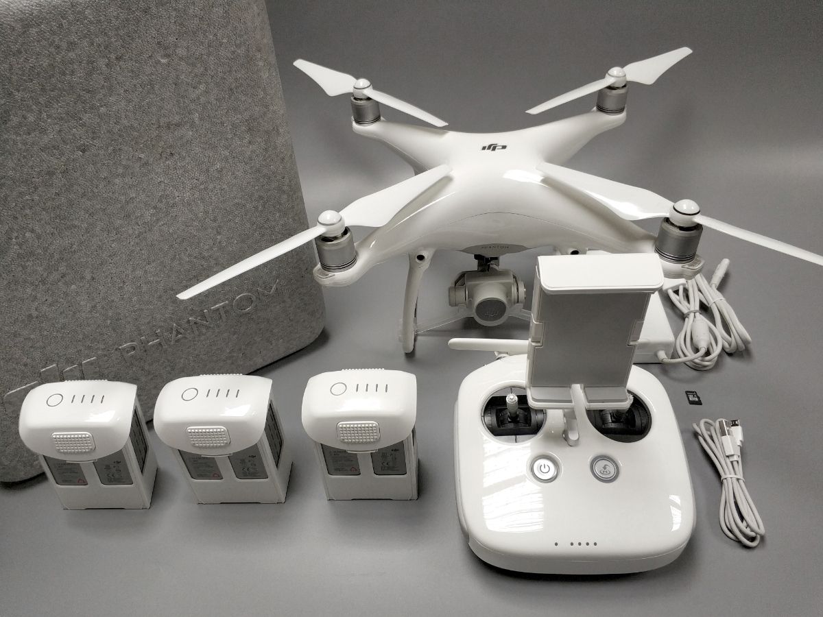 Фото комплекта DJI Phantom 4 Combo в прокат