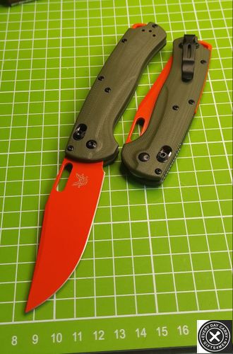 Складной нож BENCHMADE TAGGEDOUT 15535OR G10