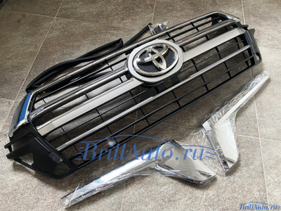 Решетка радиатора Toyota Land Cruiser 200 2015-2021 LOUNGE 19