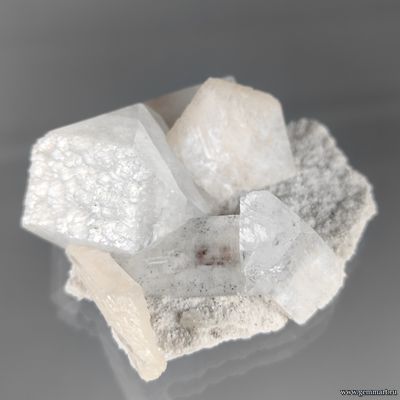 Апофиллит, стильбит(?). Индия. 55*50*26мм