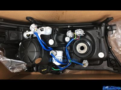 Фары Toyota Land Cruiser 200 в стиле 2012-2015 года