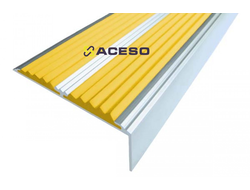 Алюминиевый угол с двумя резиновыми вставками