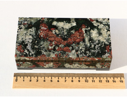 Шкатулка Эвдиалит цельнокройная, Россия, Урал (136*70*37 мм, 434 г) №10567