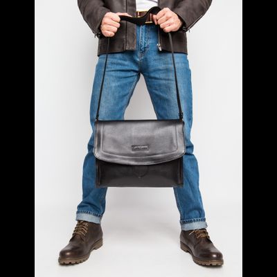 Кожаная сумка через плечо Albano black (арт. 5006-01)