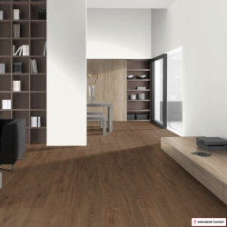 Пробковые полы Egger Дуб Клермон Коричневый EPC004 в интерьере гостиной