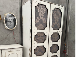 Cabinet with hidden door