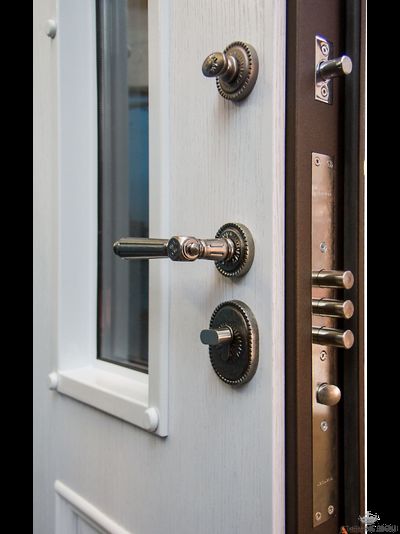 Империал Glass Шпон дуба эмаль белая, 26 мм, гладкая прижимная рамка, шагрень белая