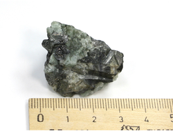 Берилл зеленый в породе, Бразилия (30*23*24 мм, 21 г) №23958