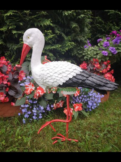 Аист 72*35см  1,1кг  полистоун Россия  1585/012665** Аист - является символом новой жизни. Согласно русским народным поверьям, аист - птица, приносящая счастье в Ваш дом. Также аист покровительствует рождению детей.