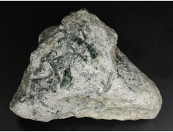 Тальк белый с актинолитом, необработанный, дикий образец, Россия, Северный Кавказ, КЧР (94*65*30 мм, 240 г) №37781