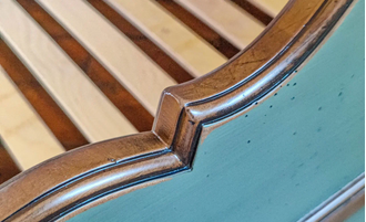 Кровать с боковинами, в стиле прованс.