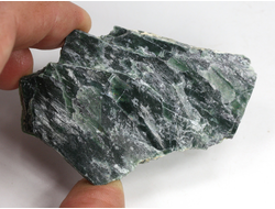 Серпентин, необработанный, дикий образец, Россия, КЧР, Урупский район (70*48*6 мм, 26 г) №37600