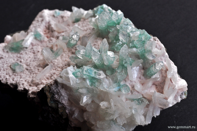 Апофиллит и стильбит на мордените. 124*77*40мм (ААА)