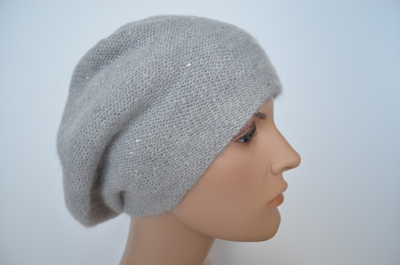 Вязаный берет для женщин 50 лет с круглым лицом