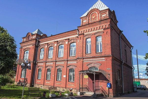 Стерлитамак земская управа фото здания. Здание земской управы (валдай). Улица карла маркса стерлитамак. Здание земской управы. Стерлитамак ул карла маркса.