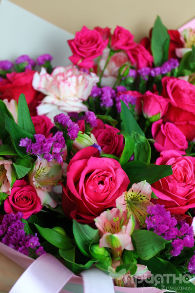 Букет цветов на 8 марта № 718