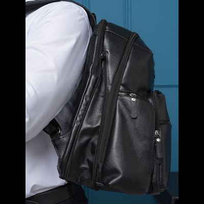 Кожаный рюкзак Bertario black (арт. 3102-01)