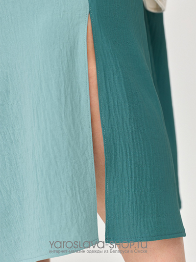 Летнее платье бирюзового цвета с полосой