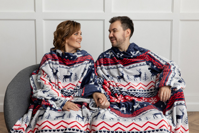 Парный плед с рукавами "Зимняя сказка" из велсофта (микрофибры)