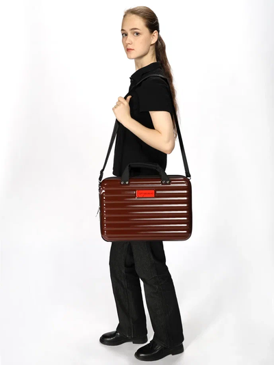 Пластиковый кейс для ноутбука 15.6 - 16 дюймов Optimum, коричневый