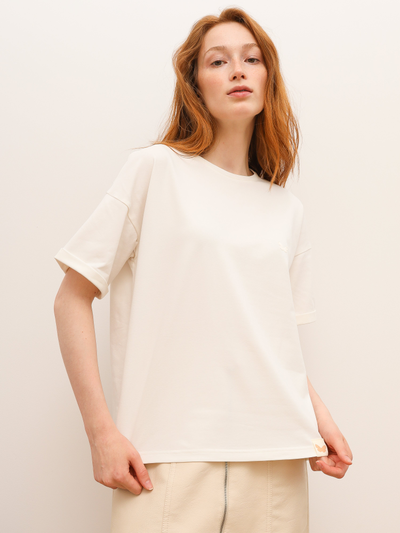 ЖЕНСКАЯ ФУТБОЛКА СВЕТЛАЯ "ВОЗДУШНАЯ"