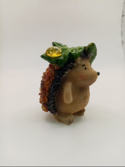 Ёж с кабашоном.