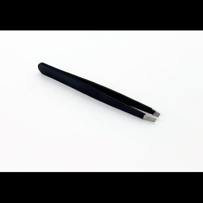 Пинцет черный для удаления волосков