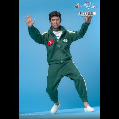 ПРЕДЗАКАЗ - Сон Ки Хун, игрок 456 ("Игра в кальмара", Squid Game) - Коллекционная фигурка 1/6 Seong Gi-Hun (TMS153) - Hot Тoys ?ЦЕНА: 44500 РУБ.?