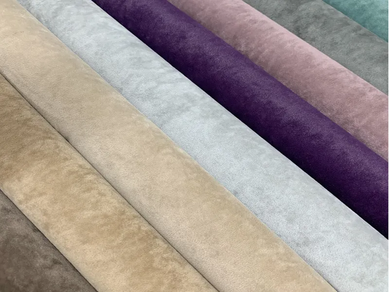 Vittorio - это микрофлок, инновационный материал на стыке микровелюра и флока, вобравший в себя все самые лучшие характеристики обоих типов ткани: мягкость, антивандальность, высокие показатели износостойкости , цветоустойчивость.